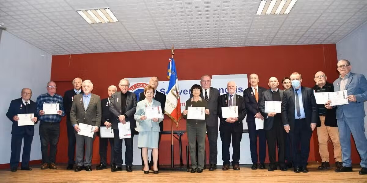 17 personnes ont été honorées lors de l’assemblée générale du Souvenir français à Ginestet. 